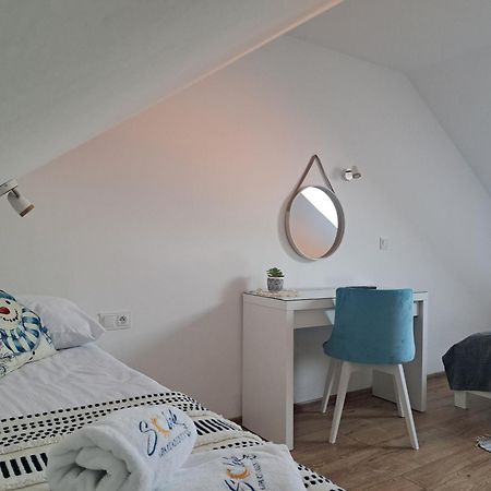 Solek Apartamenty I Pokoje Goscinne Mielno  Bagian luar foto